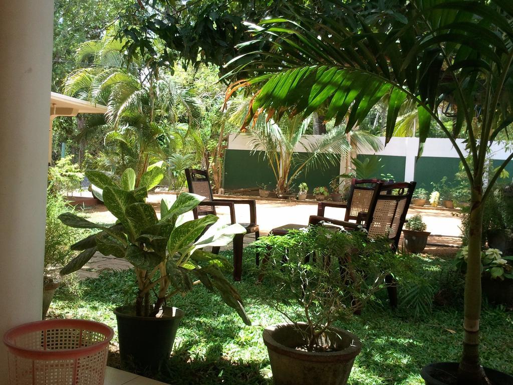 Tissa Resort Tissamaharama Buitenkant foto