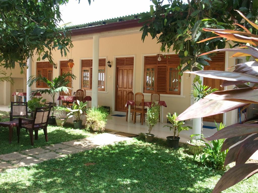 Tissa Resort Tissamaharama Buitenkant foto