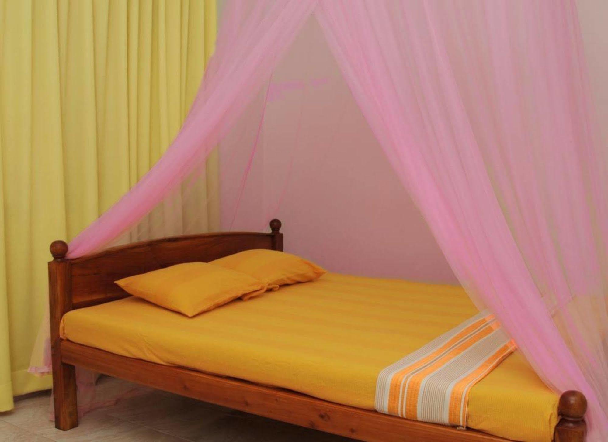 Tissa Resort Tissamaharama Buitenkant foto